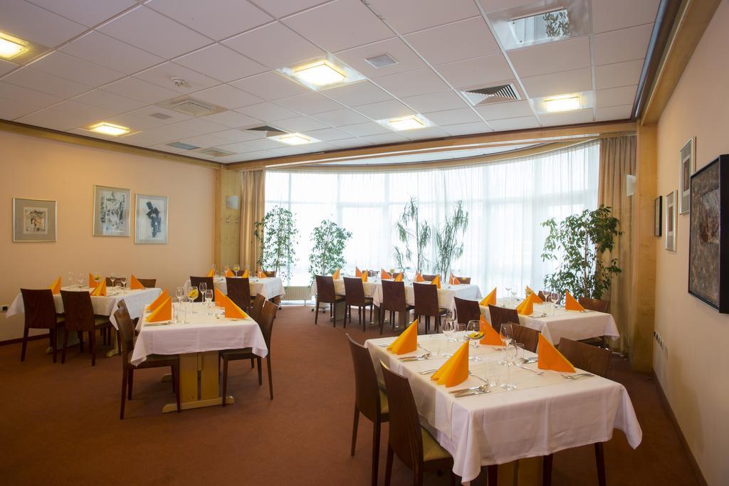 Hotel Krek Superior Lesce  Exterior foto