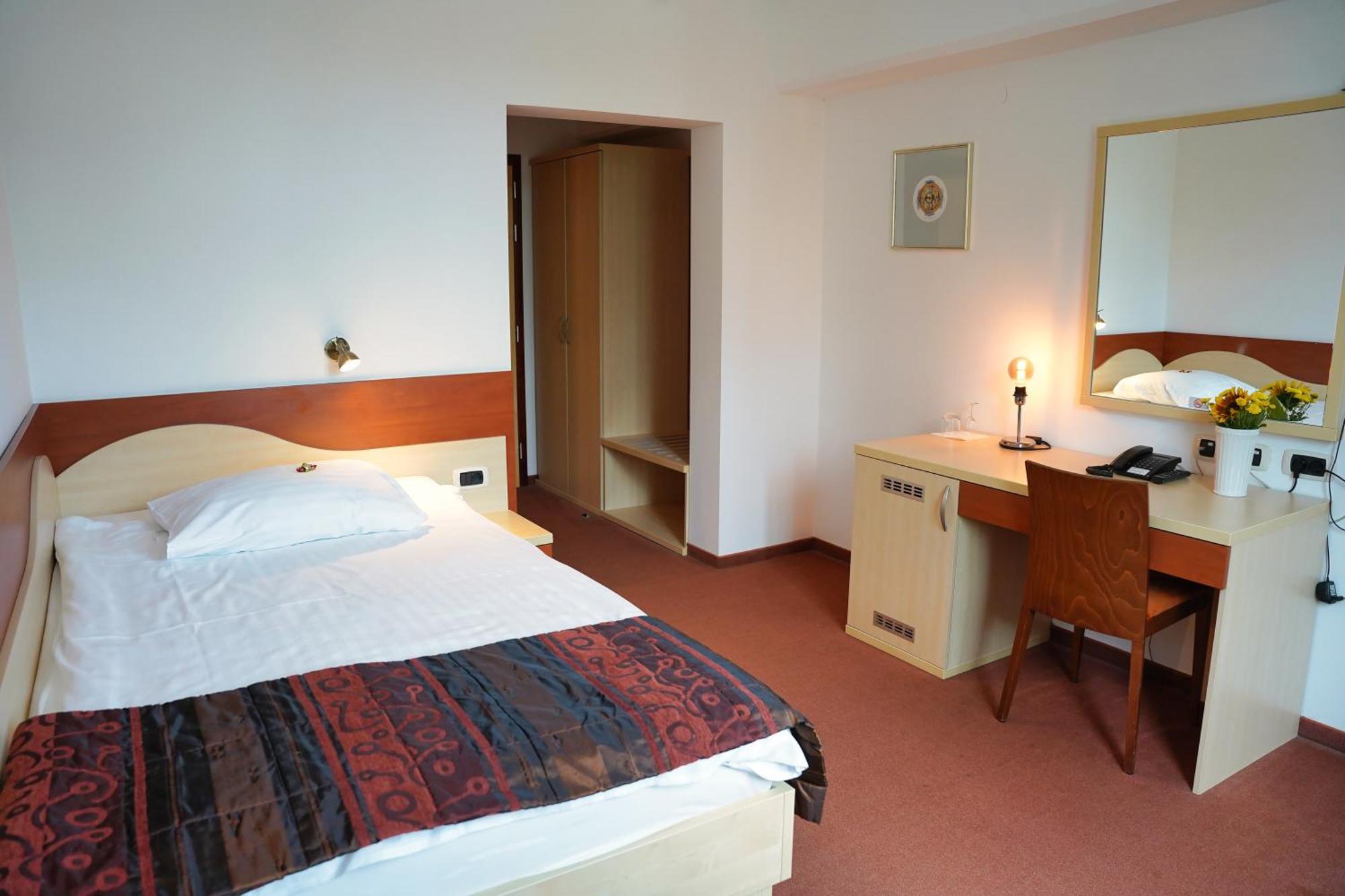 Hotel Krek Superior Lesce  Exterior foto