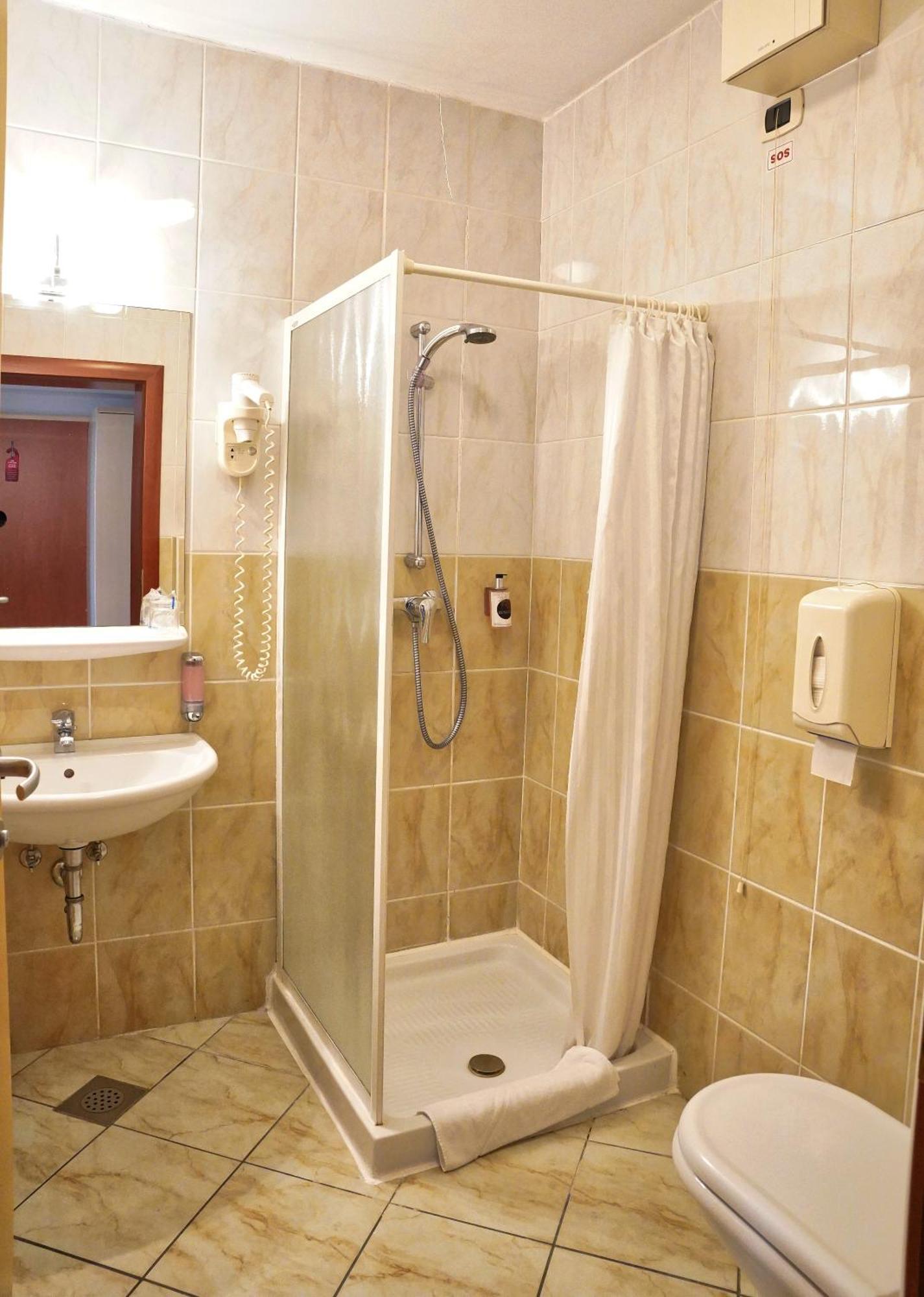 Hotel Krek Superior Lesce  Exterior foto