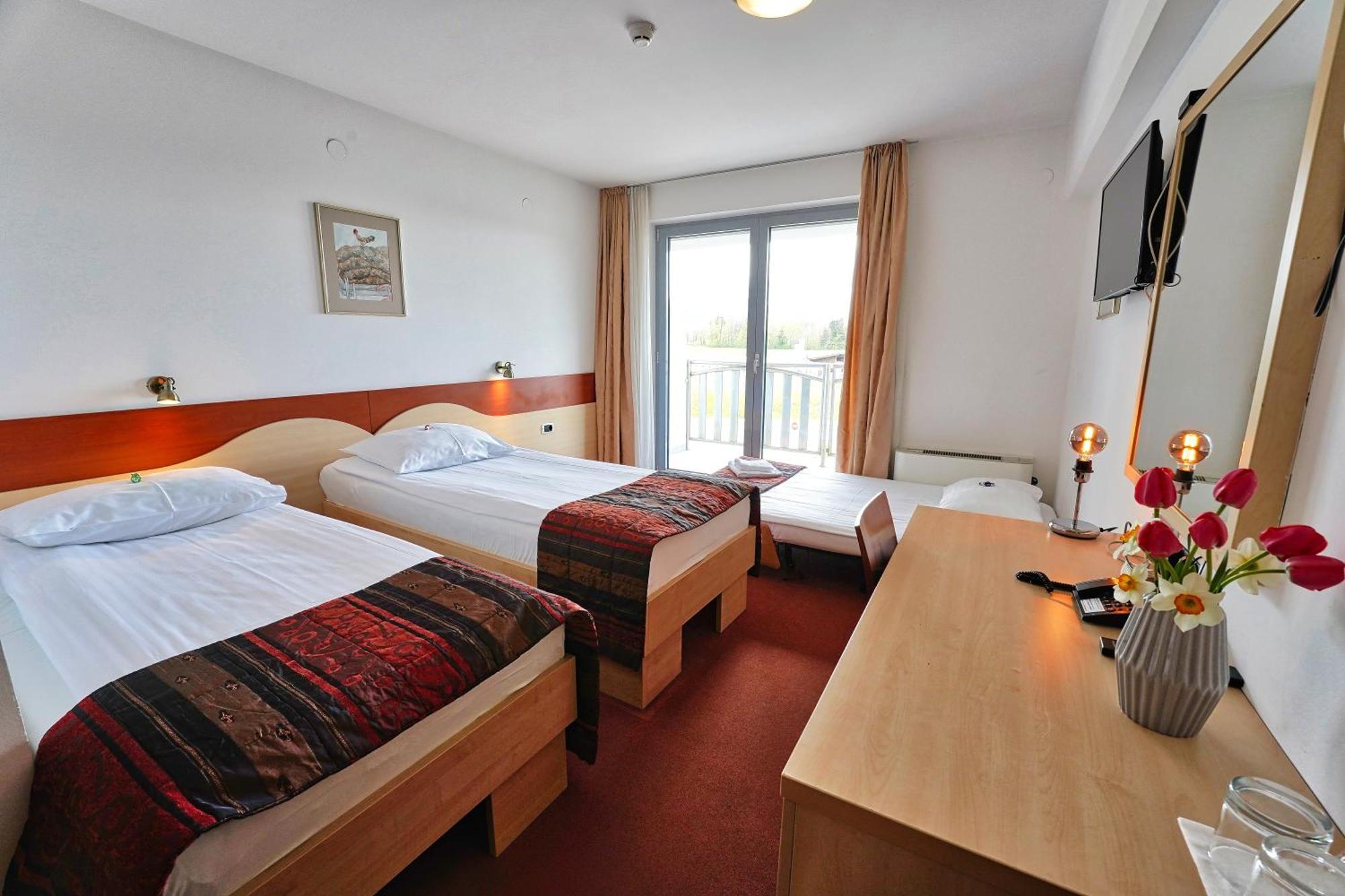Hotel Krek Superior Lesce  Exterior foto