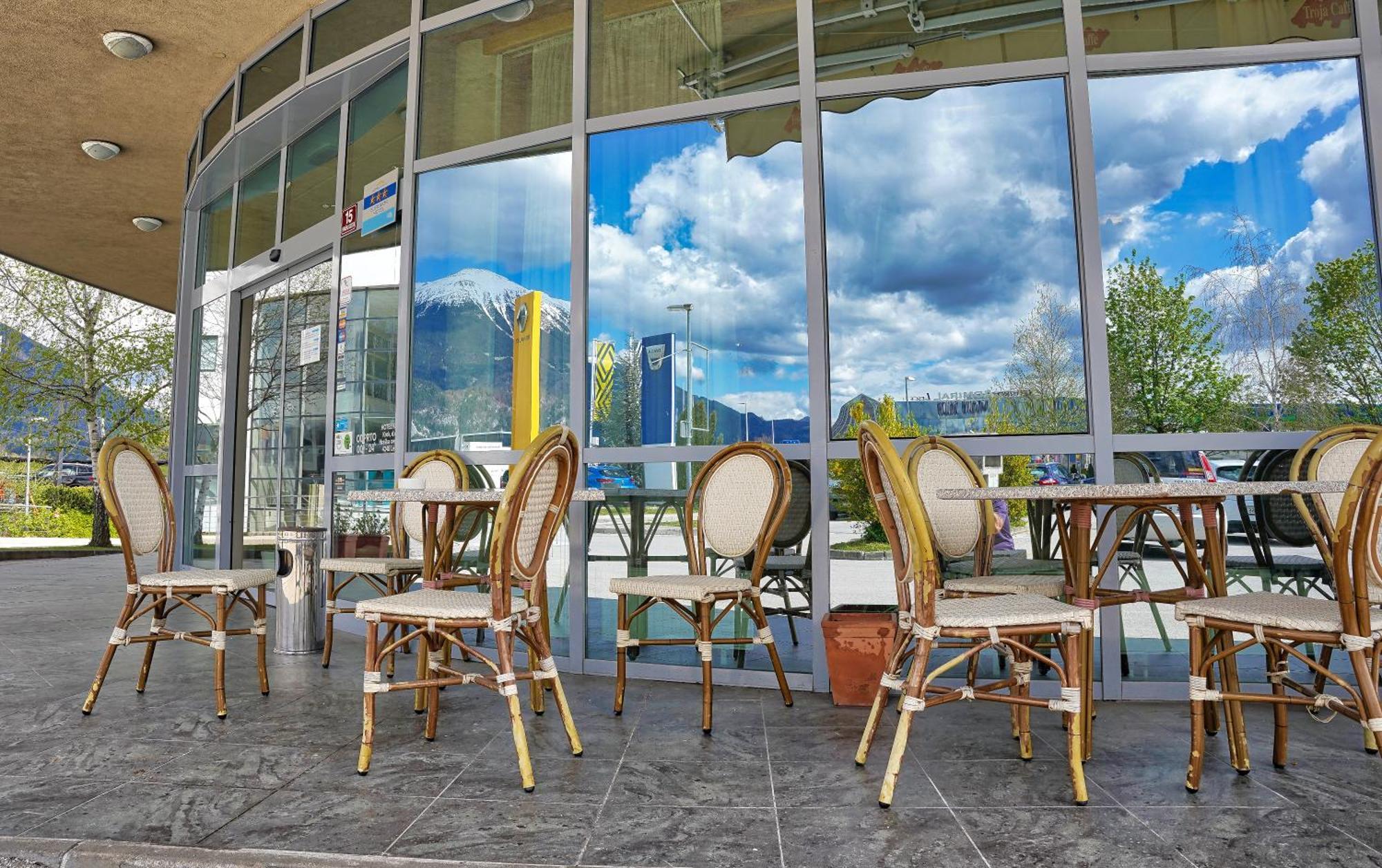 Hotel Krek Superior Lesce  Exterior foto